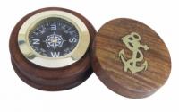 Kompass mit Deckel, Holz/Messing, Dm: 7,5cm