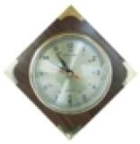 Uhr im Holz, Quartzwerk, Dm: 10cm, 18x18cm